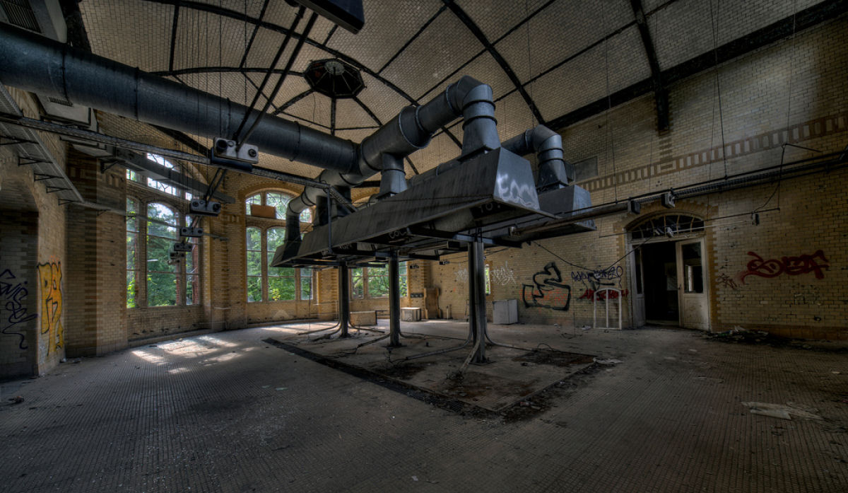 A história de um gigante atormentado: os restos fantasmagóricos do Sanatório Beelitz 13