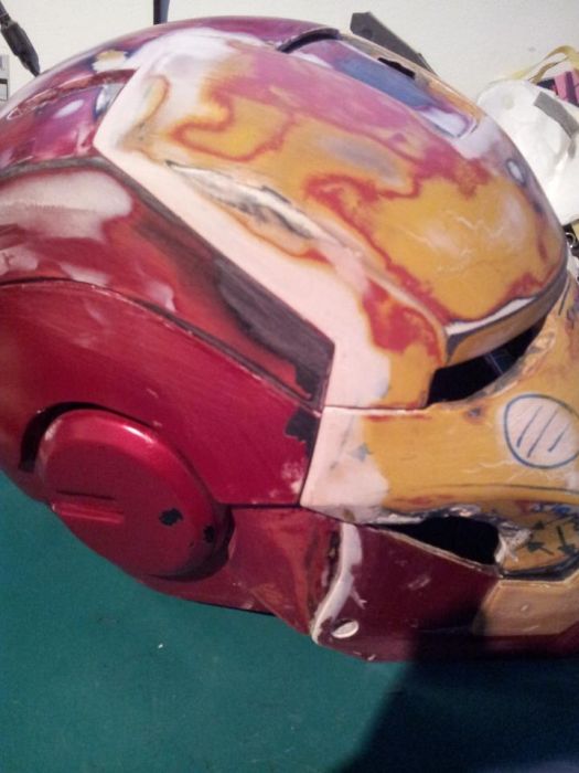 Fã constrói impressionante traje do Iron Man 15