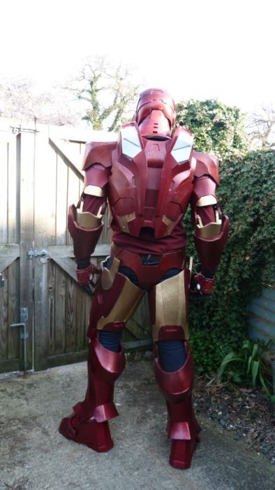 Fã constrói impressionante traje do Iron Man 19