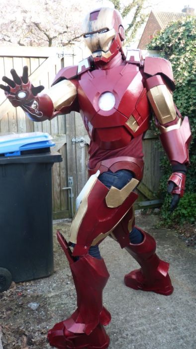 Fã constrói impressionante traje do Iron Man 21