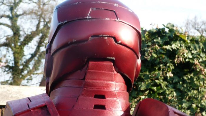 Fã constrói impressionante traje do Iron Man 23