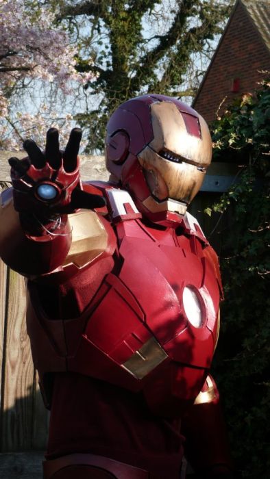 Fã constrói impressionante traje do Iron Man 28