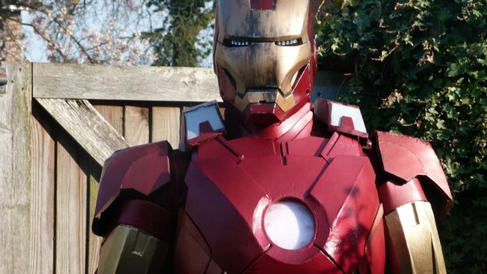 Fã constrói impressionante traje do Iron Man 30