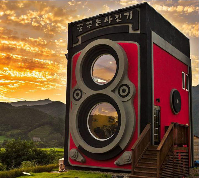 Coreano entusiasta da fotografia constrói um café em forma de câmera 01