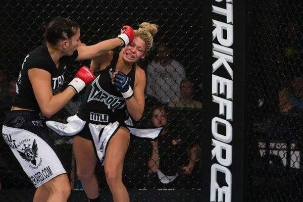 As sexy lutadoras do MMA 54