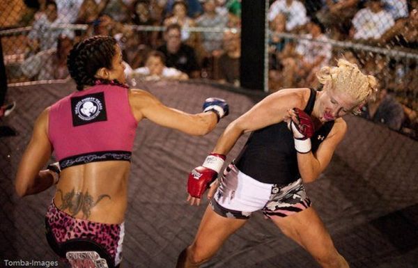 As sexy lutadoras do MMA 69