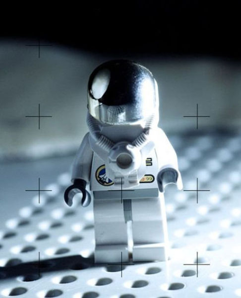 Fotografias que contam história transladadas ao Lego 07