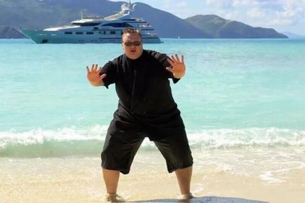 A vida extravagante de Kim Dotcom Schmitz, dono do Megaupload 19