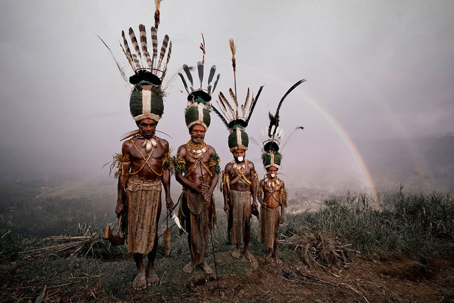 A vida de tribos que estão desaparecendo pelo mundo 09