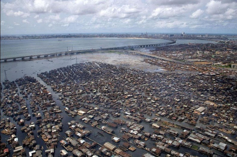 Assim é a vida na “Veneza dos pobres”, um bairro nigeriano chamado Makoko