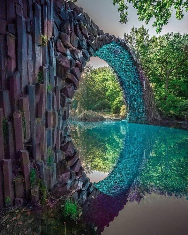 Ponte de pedra.