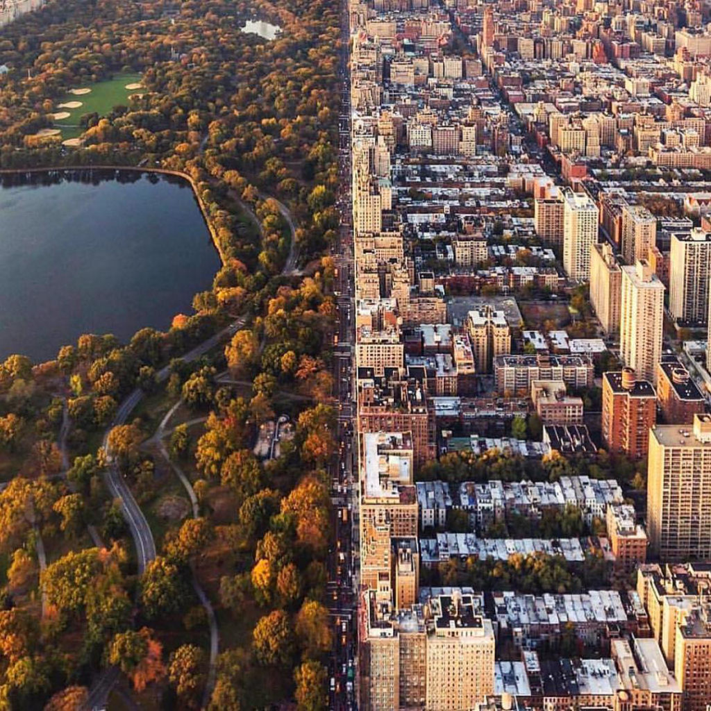 A divisa entre o Central Park e as contruções em Manhattan.