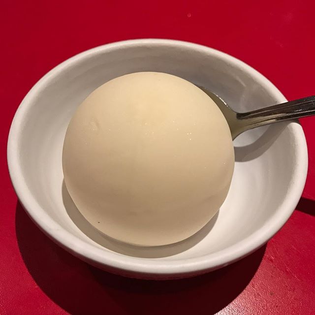 Uma bola de sorvete perfeita.