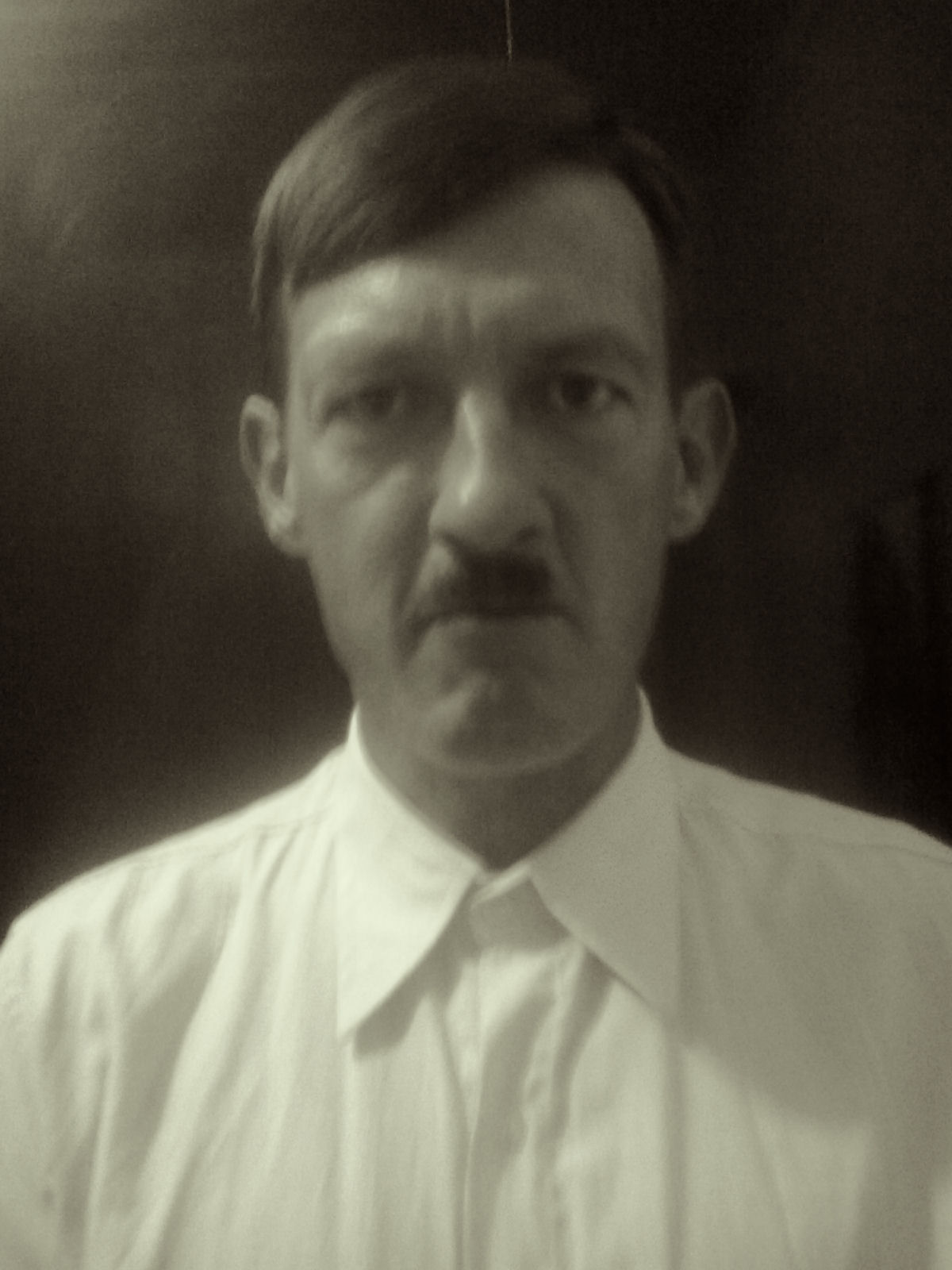 Se fosse descendente direto de Hitler, você teria filhos?: a pergunta da semana