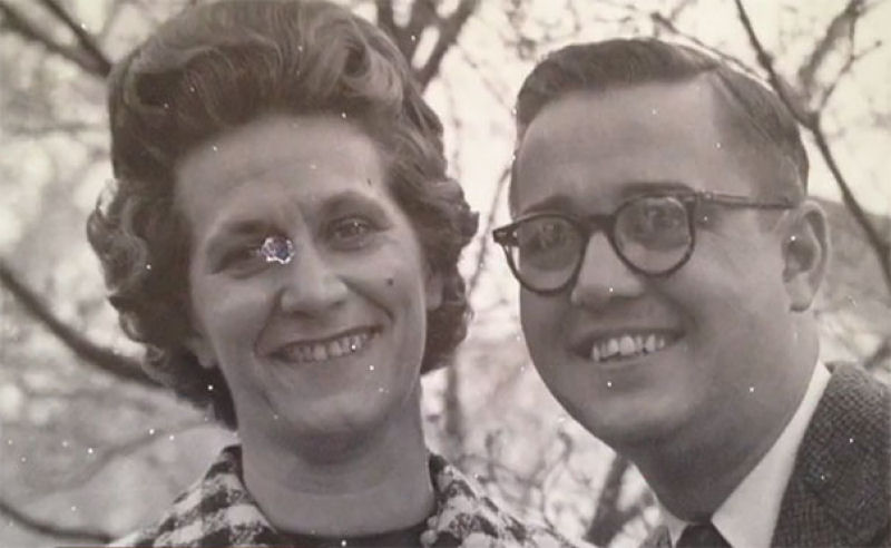 Depois de 75 anos casados, este casal morreu abraado com horas de diferena 04