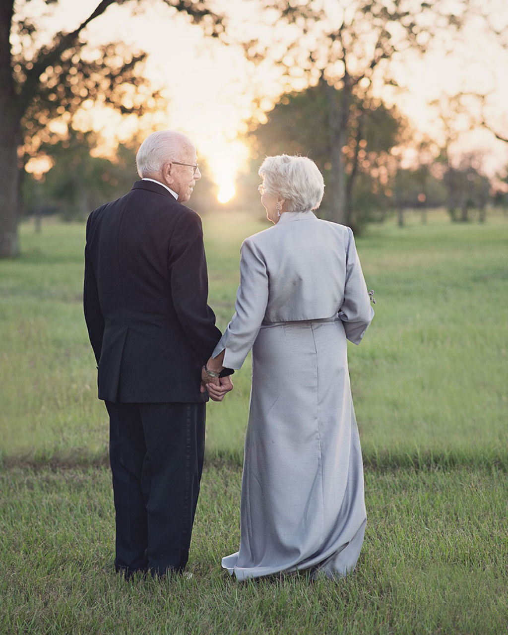 Casal teve que esperar 70 anos para fazer as fotos de casamento, e ainda d para notar seu amor 08