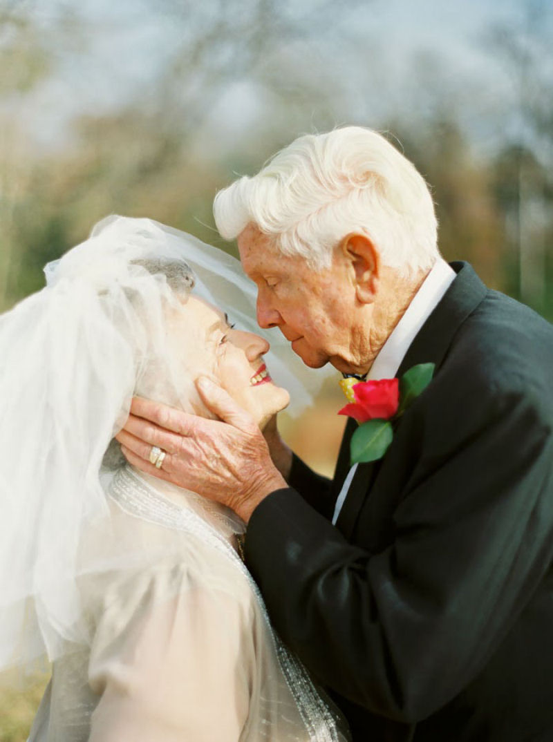 Casal de idosos faz uma adorvel sesso de fotos para celebrar 63 anos de muito amor 09
