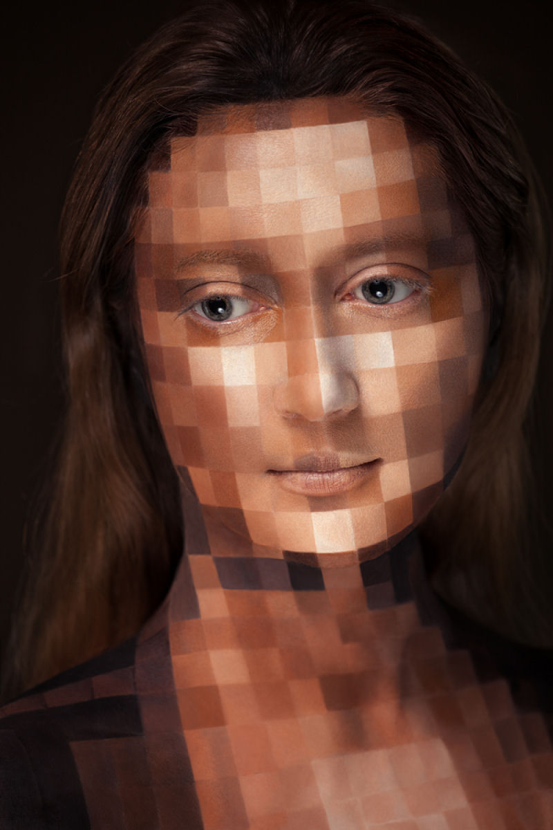 Faces transformadas em imagens 2D com pinturas faciais 06