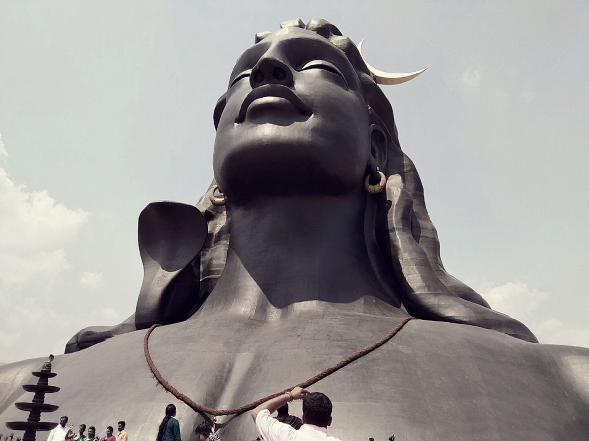 Adiyogi Shiva, a maior escultura de busto do mundo