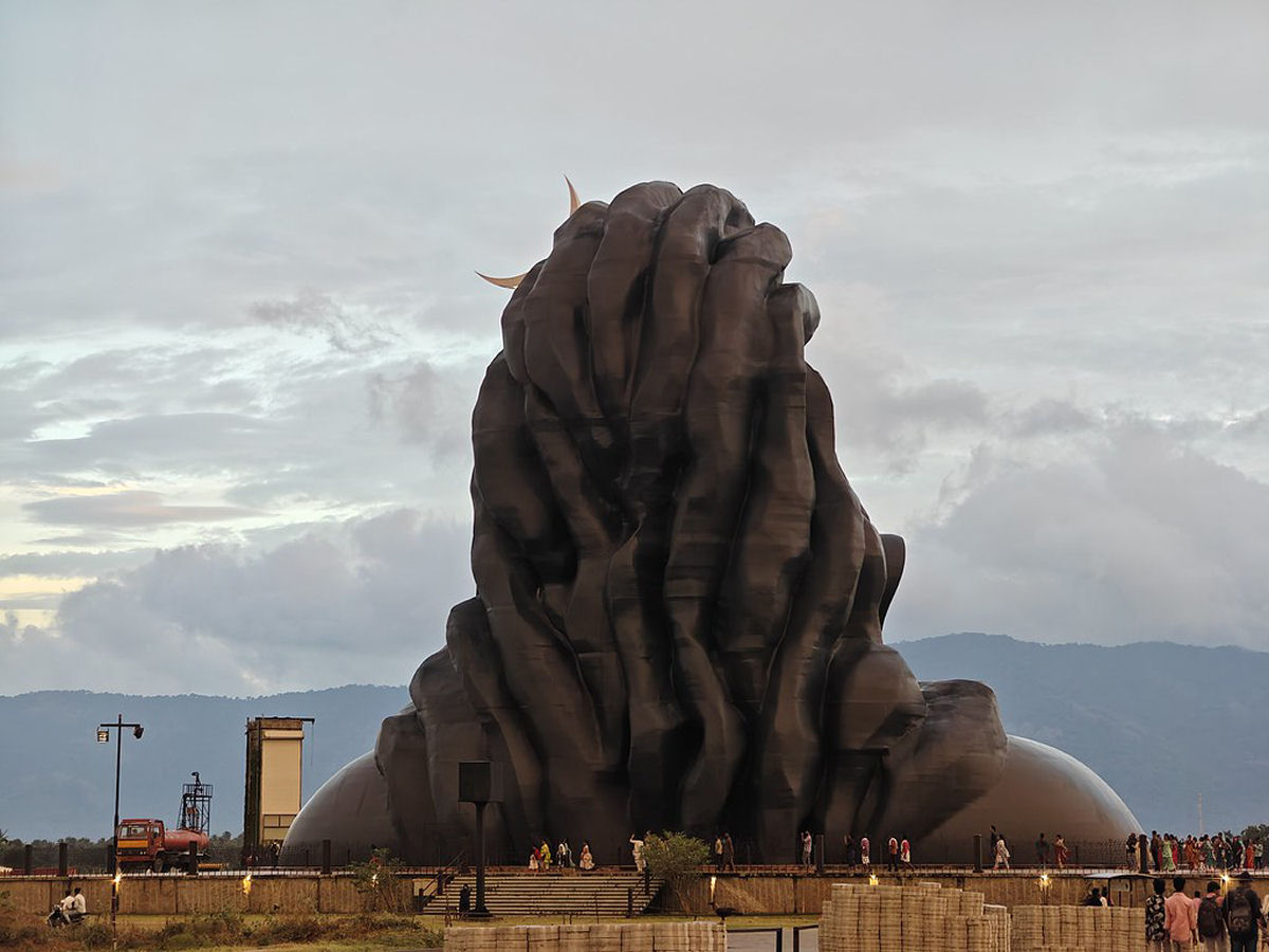Adiyogi Shiva, a maior escultura de busto do mundo