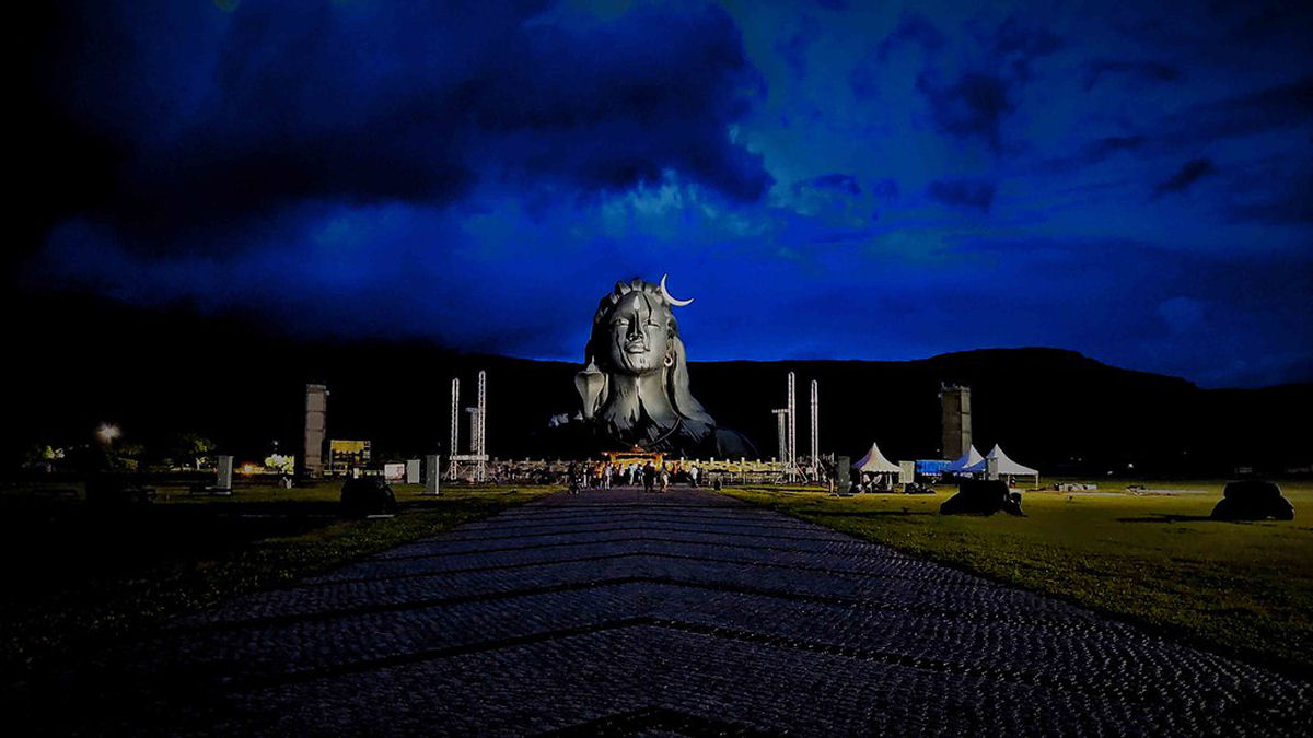 Adiyogi Shiva, a maior escultura de busto do mundo