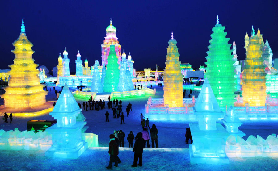 A cidade mgica feita de gelo e neve na China 24