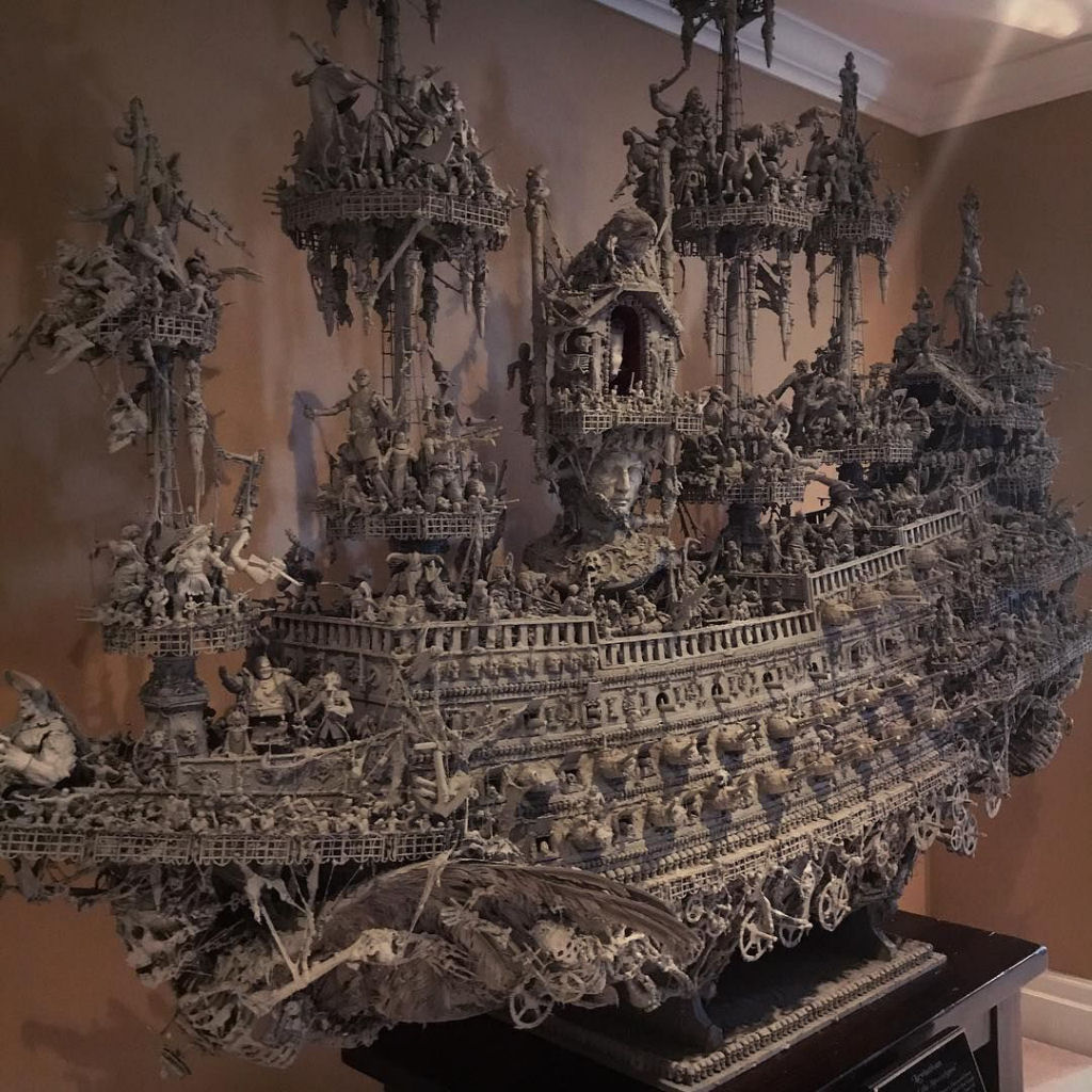 Artista passa 14 meses criando a mais incrvel escultura de navio pirata fantasma 03
