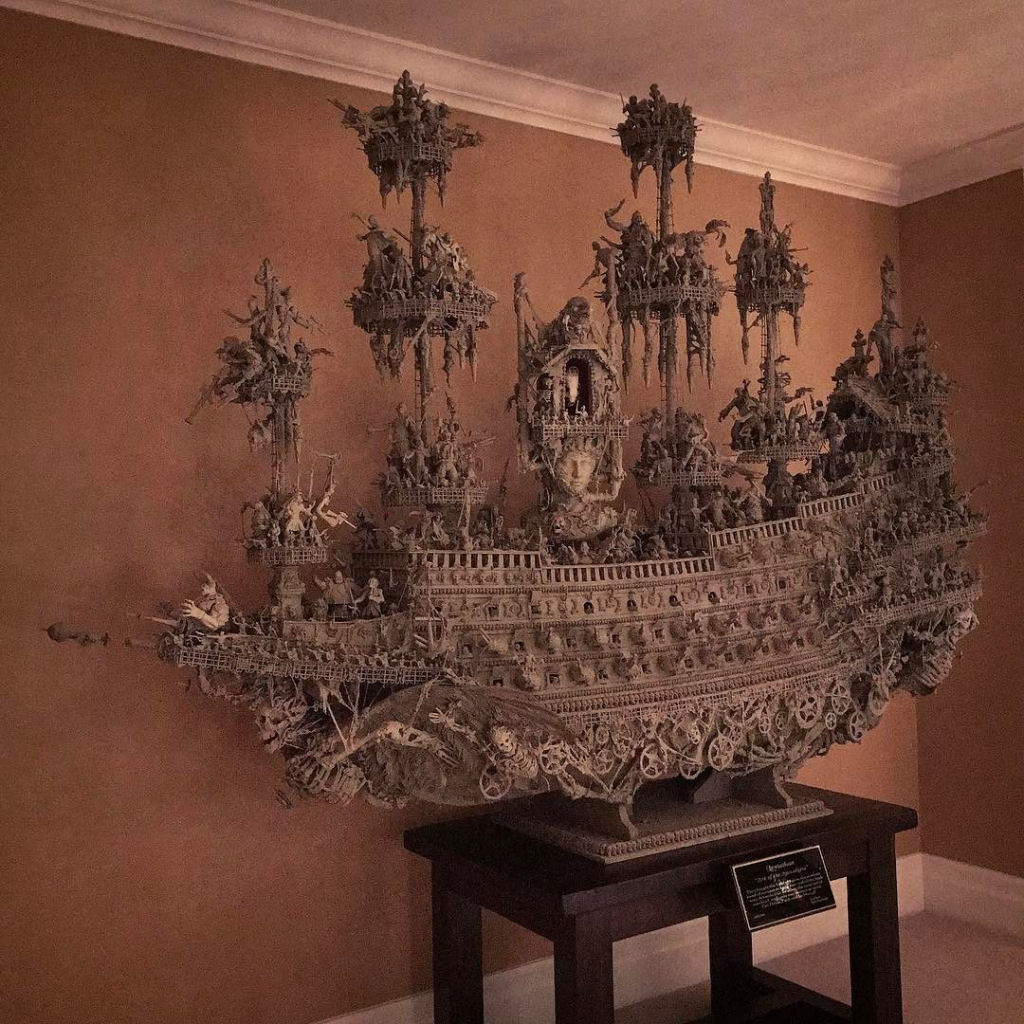 Artista passa 14 meses criando a mais incrvel escultura de navio pirata fantasma 06