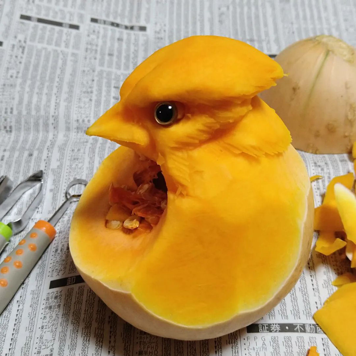 Escultor japons transforma frutas e legumes  em esculturas comestveis brilhantes 03
