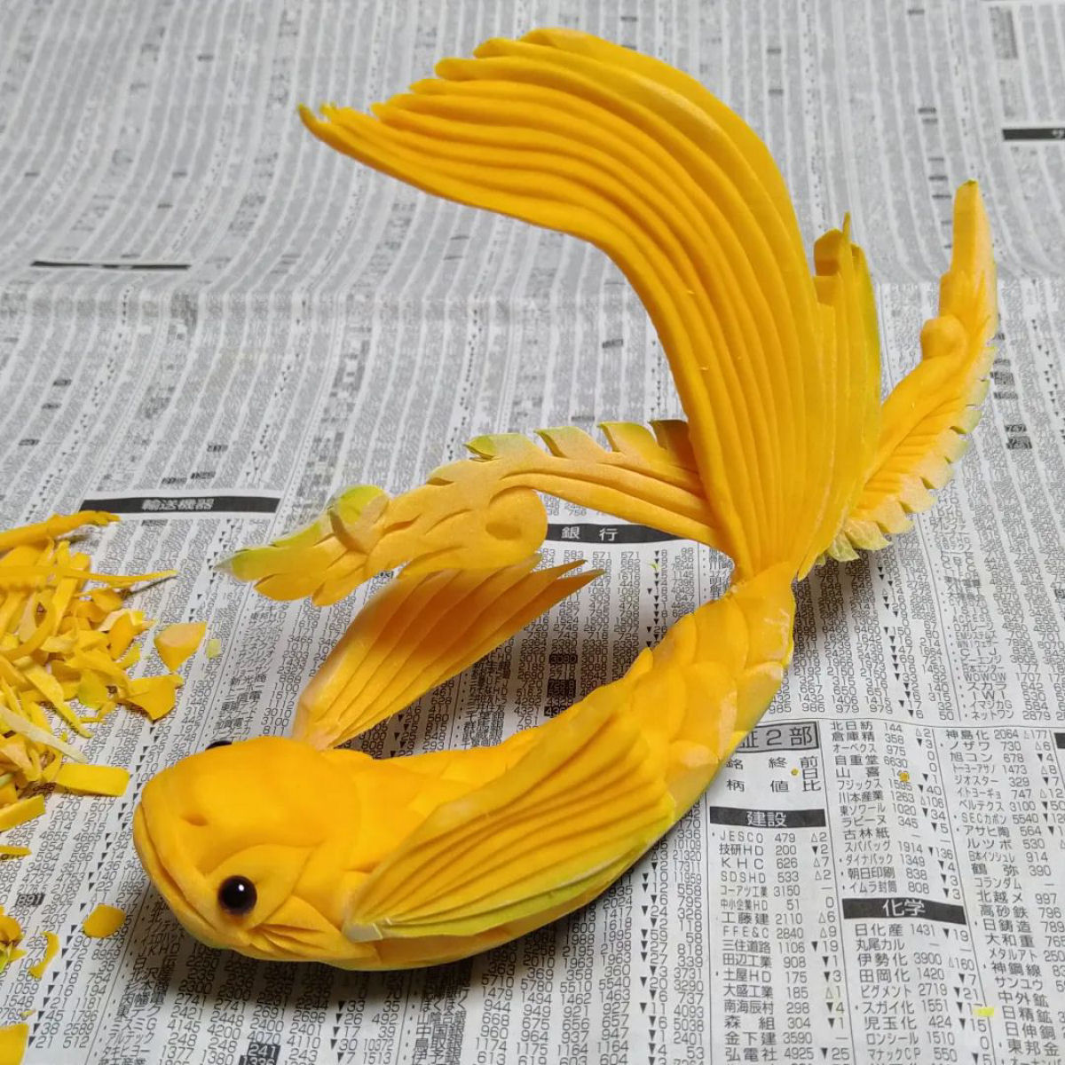 Escultor japons transforma frutas e legumes  em esculturas comestveis brilhantes 10