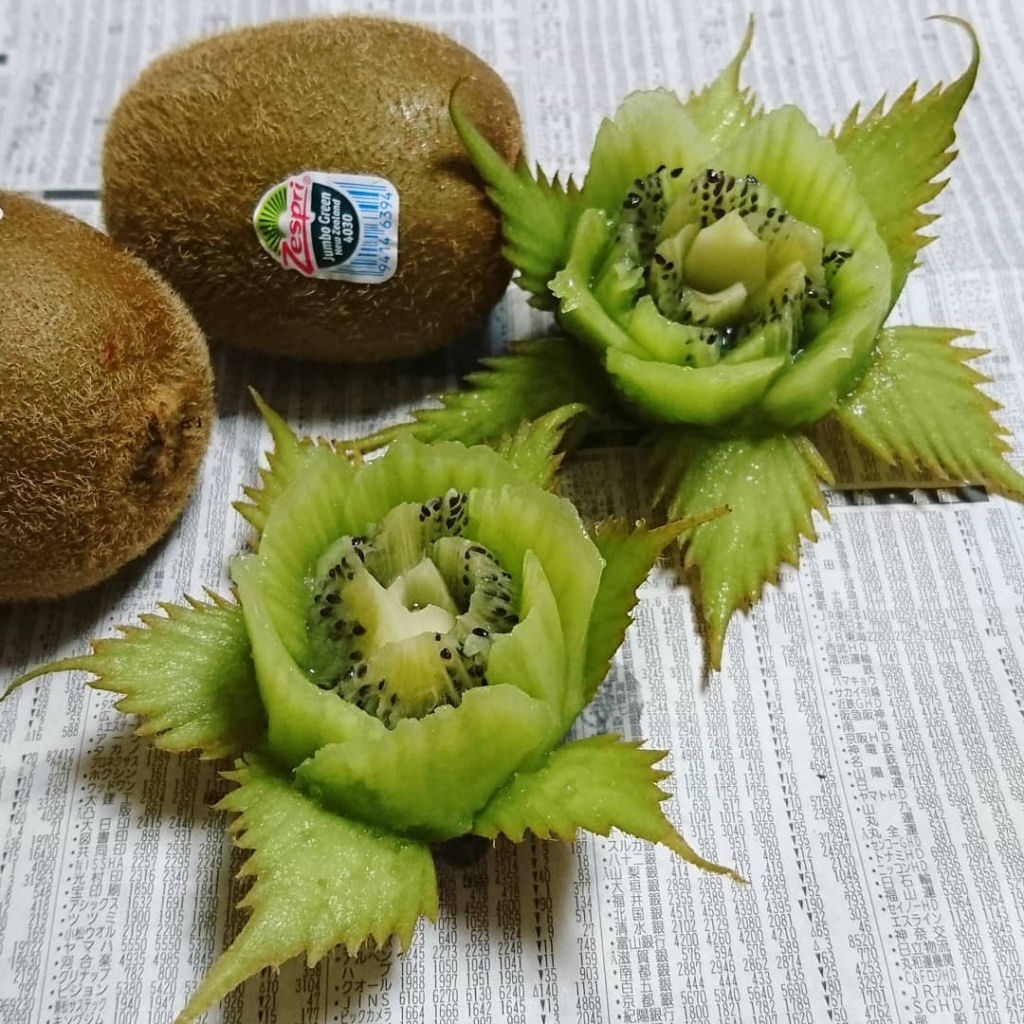 A delicada arte com frutas de um escultor japons 07