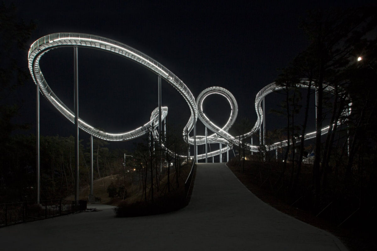 SpaceWalk: uma passarela espetacular ao estilo de montanha-russa percorre um parque sul-coreano 04