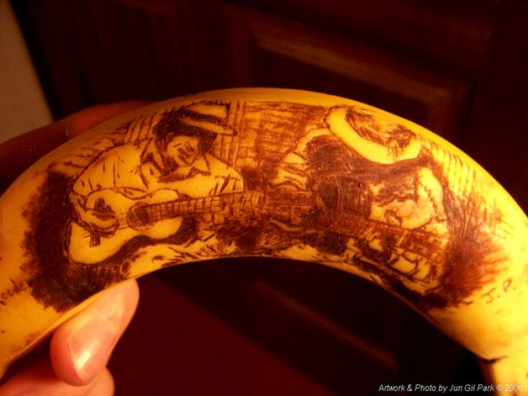 Arte com bananas oxidadas 01