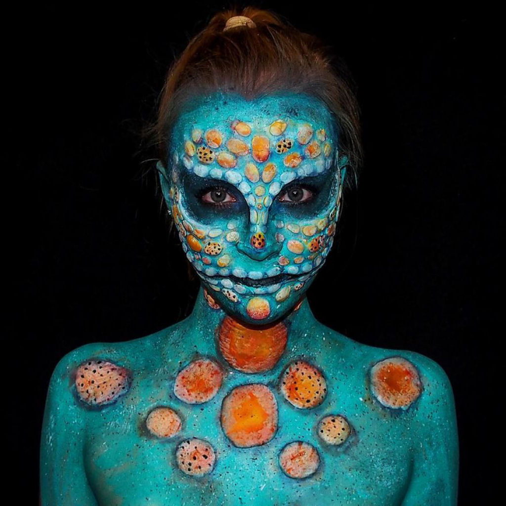 Adolescente usa a pintura corporal para se transformar habilmente em criaturas fantsticas 15