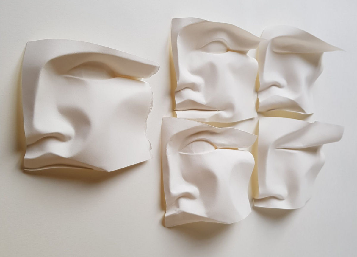 Esculturas sensuais em simples folhas de papel sugerem momentos de intimidade 03