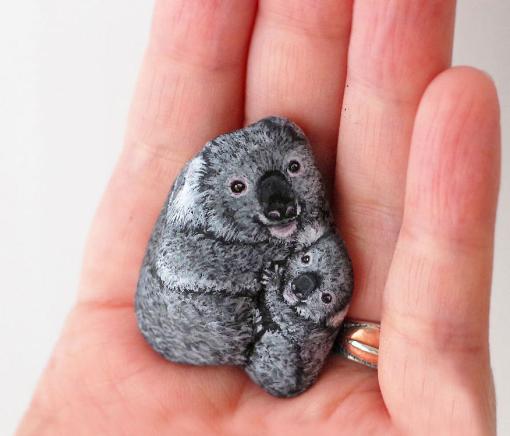 Esta artista japonesa consegue transformar simples rochas em arte animal realista 11