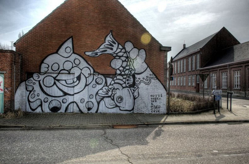 A vila condenada de Doel e sua arte de rua surpreendente 01