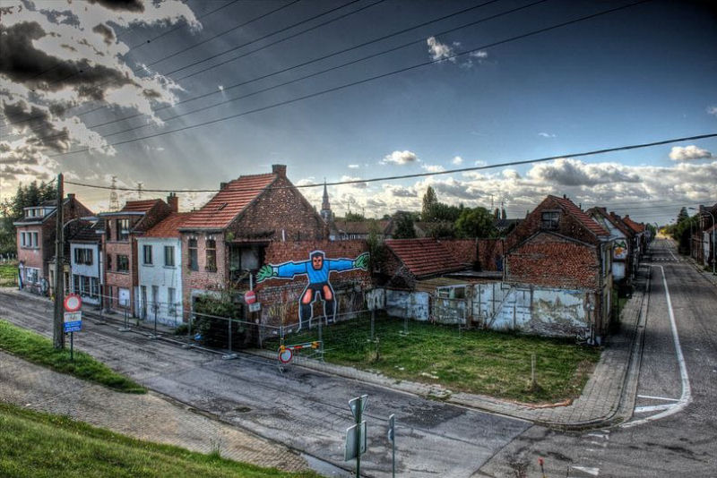 A vila condenada de Doel e sua arte de rua surpreendente 10
