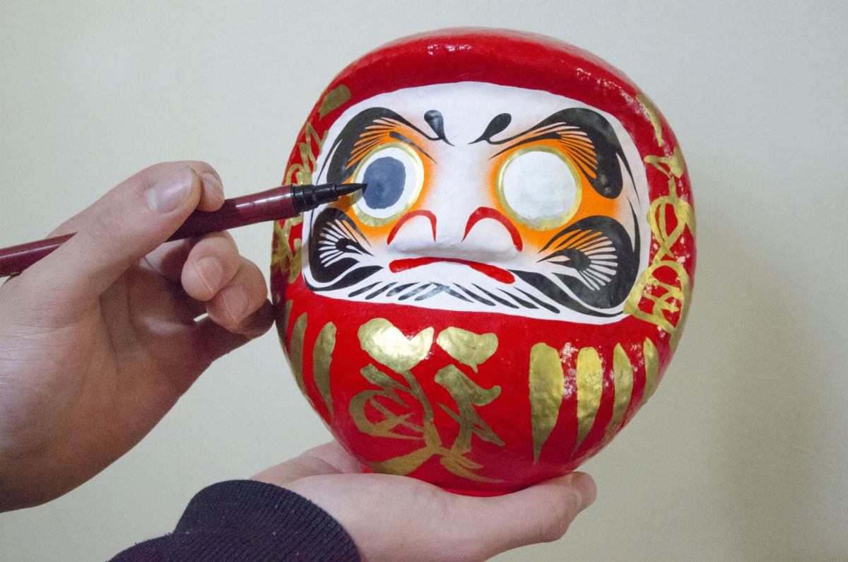 Vdeos fascinantes mostram japoneses criando artesanato tradicional