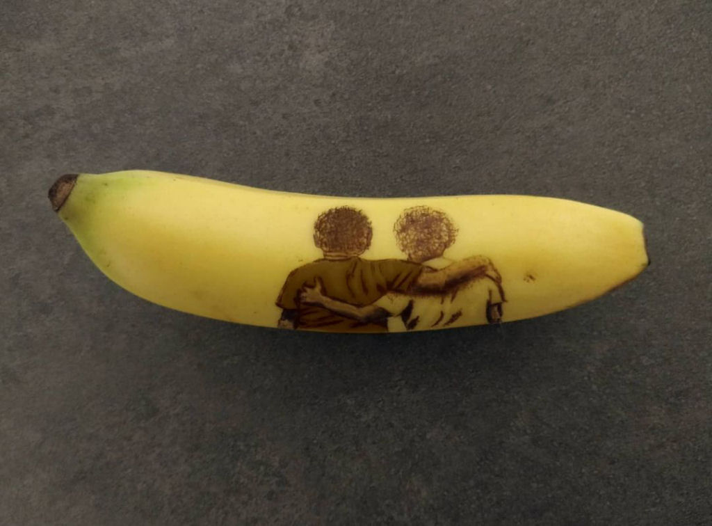 Arte incrível com banana feita partir da oxidação da casca 08