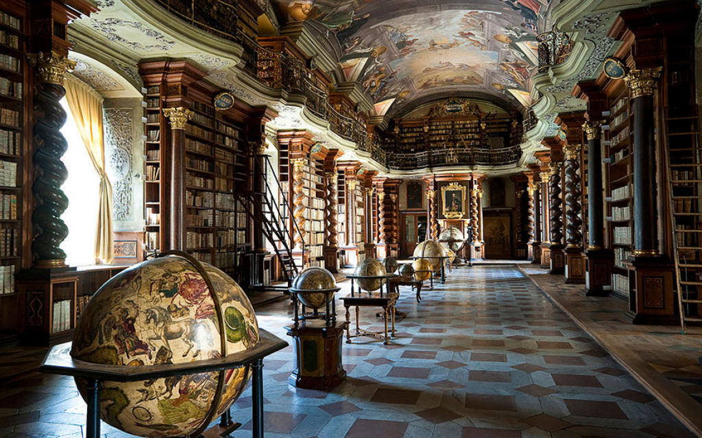 A mais bela biblioteca do mundo fica em Praga 05