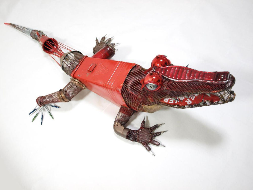 Lúdicas esculturas de animais feitas com material reciclado 08