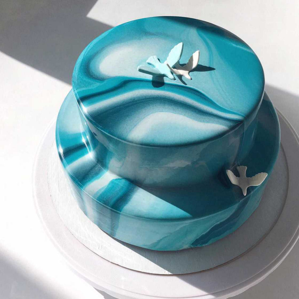 Artista da culinária cria bolos com mousse espelhado tão fascinantes que dá vontade de comer com os olhos 21