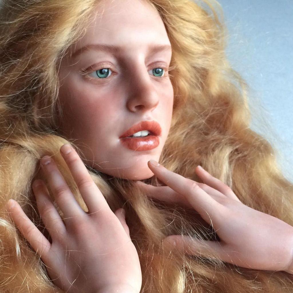 Artista russo cria bonecas com faces incrivelmente realistas 12