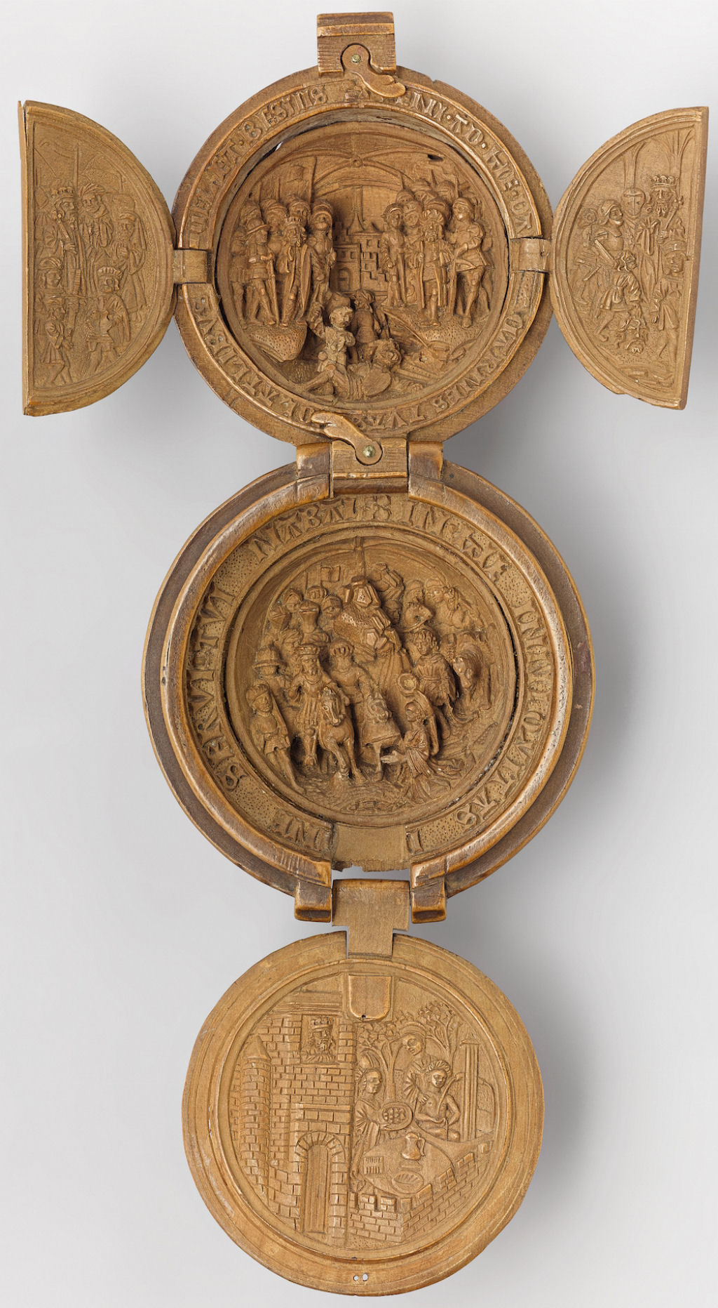 As pequenas esculturas religiosas do sculo XVI que cabem na palma da sua mo 03