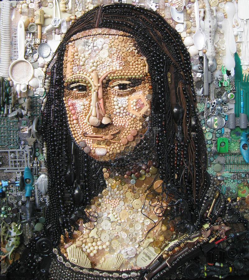 Artista recicla centenas de bugigangas plsticas para recriar pinturas e retratos icnicos 04