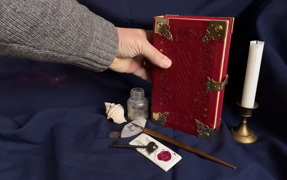 Um olhar fascinante sobre a produo de um livro medieval tardio do incio ao fim