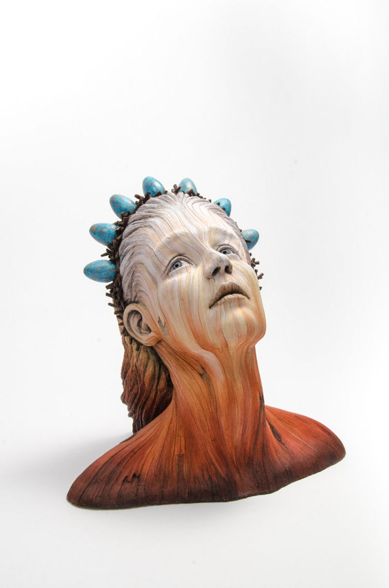 Esculturas de cermica surrealmente elaboradas para parecer madeira esculpida 01