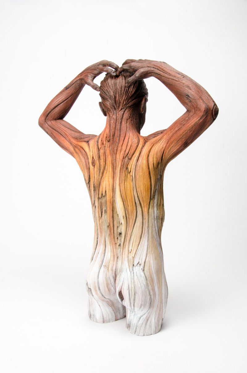 Esculturas de cermica surrealmente elaboradas para parecer madeira esculpida 10