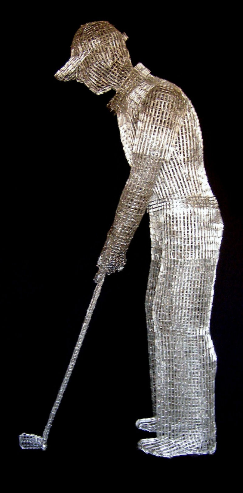 Artista junta milhares de clipes de papel para formar belas esculturas 04